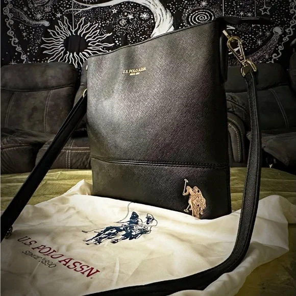 Vintage U.S. Polo Assn.Tan Interior crossbody purse - Picture 11 of 16